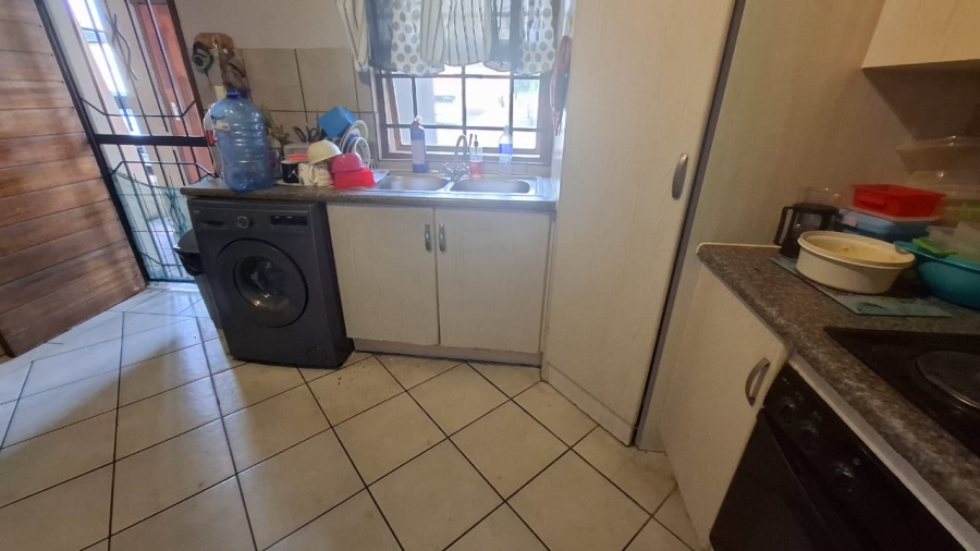 2 Bedroom Property for Sale in Waterval East North West
